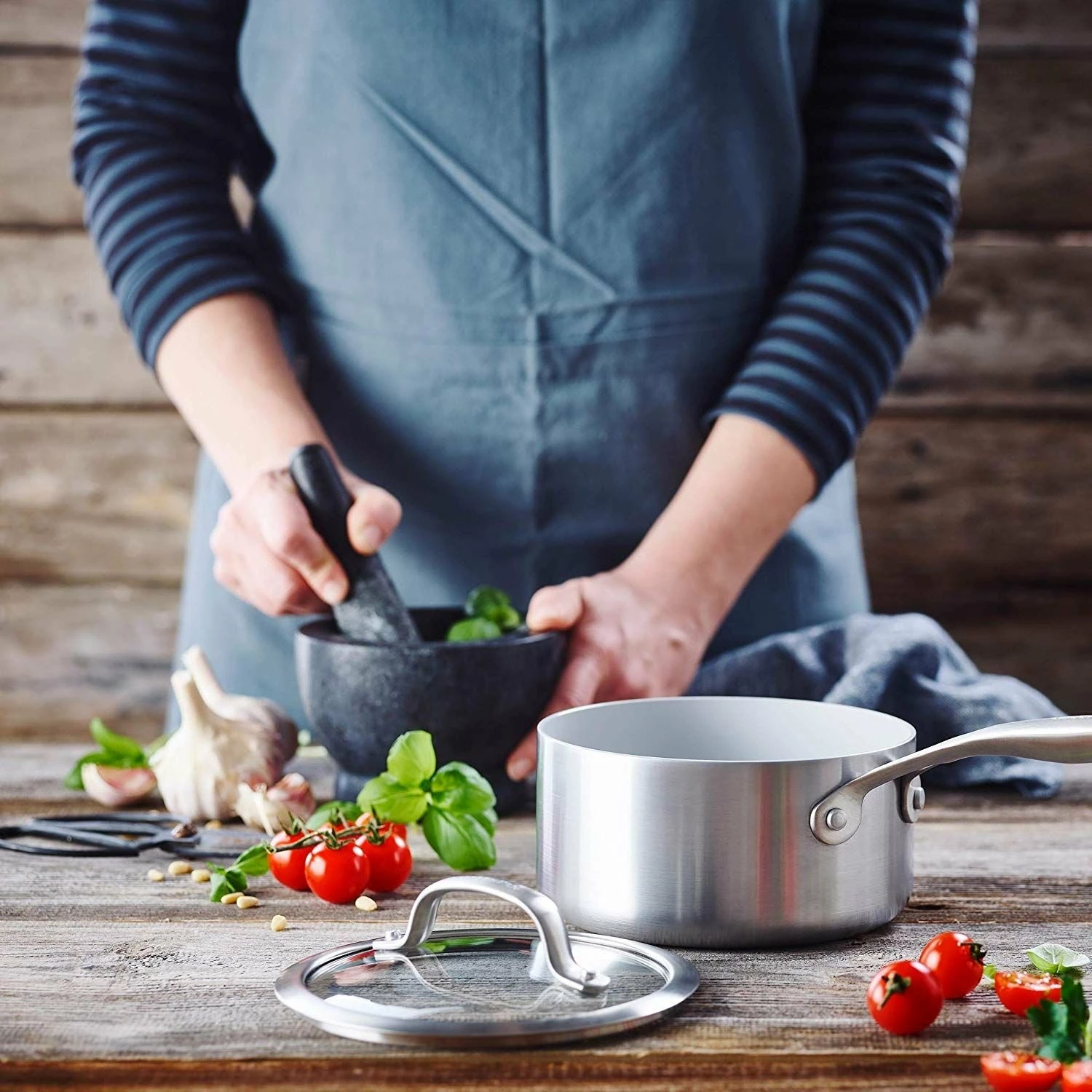 GreenPan Venice Pro Evershine 1.6-Quart Saucepan With Lid 2 GreenPan Venice Pro Evershine 1.6-Quart Saucepan With Lid - Image 2