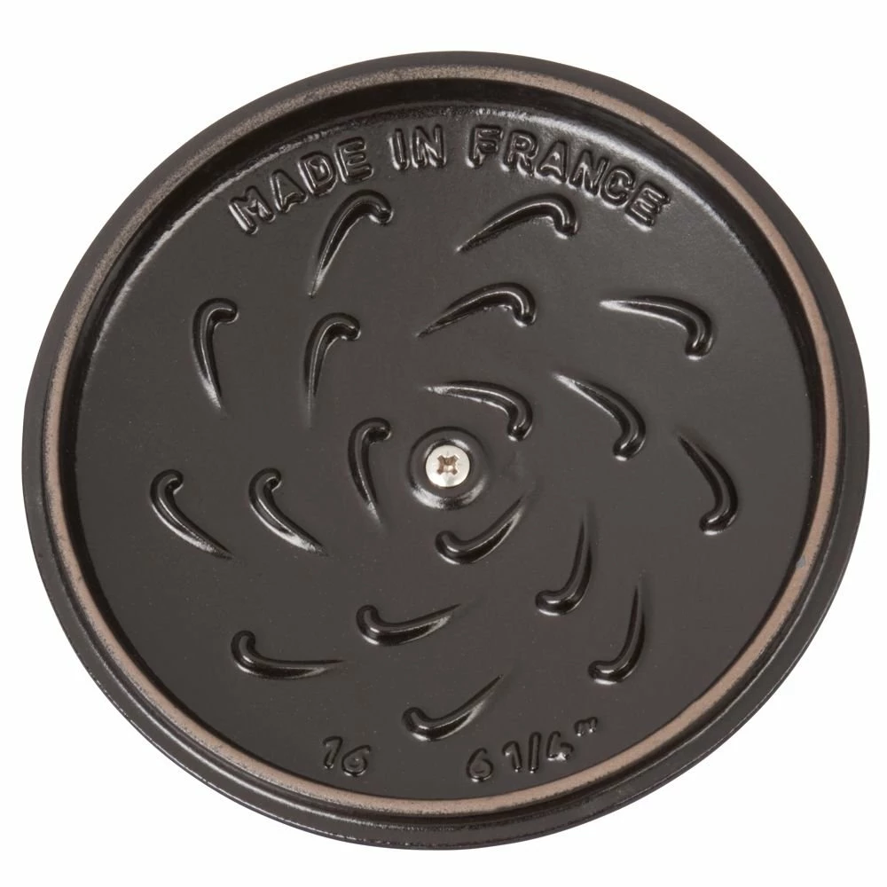 Staub 1.5 Qt. Petite French Oven | Dark Blue 3 Staub 1.5 Qt. Petite French Oven | Dark Blue - Image 3