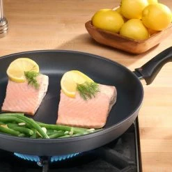Swiss Diamond | HD Fry Pan With Lid - 12.5" -Cookware Sets Sales 2023 6432 food 2017 10 27 20 11 39 utc 1