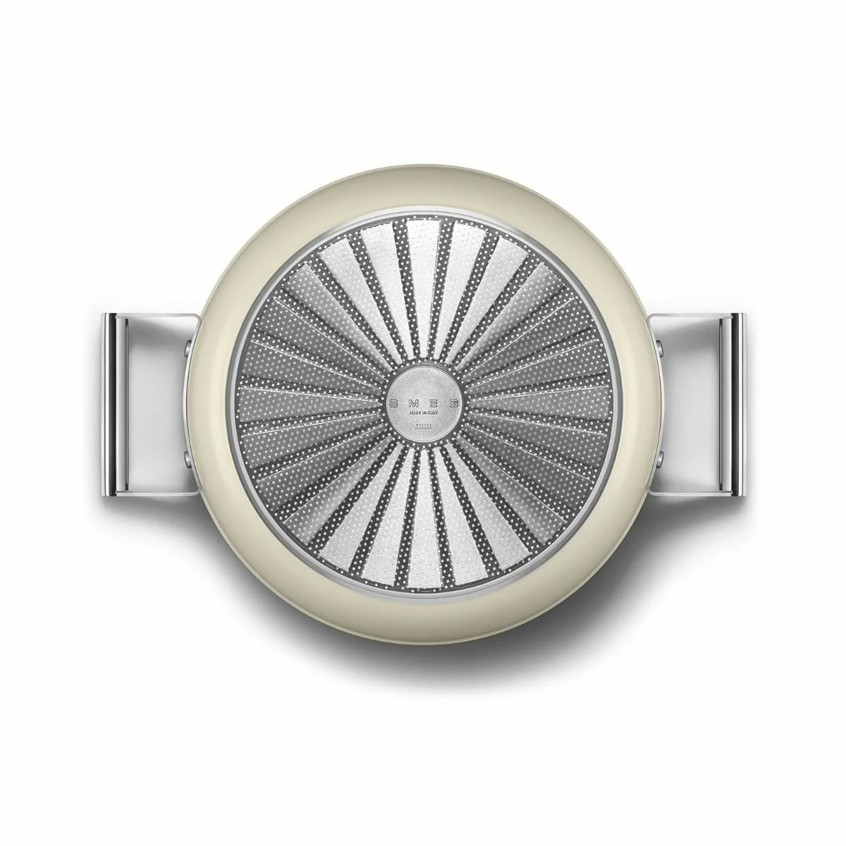 SMEG 4 Qt. Nonstick Deep Pan With Lid | Cream 4 SMEG 4 Qt. Nonstick Deep Pan With Lid | Cream - Image 4