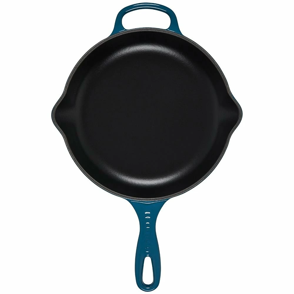 Le Creuset 10.25" Signature Enameled Cast Iron Skillet | Deep Teal 3 Le Creuset 10.25" Signature Enameled Cast Iron Skillet | Deep Teal - Image 3