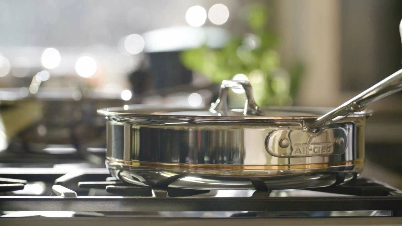 All-Clad D3 Stainless Steel Saute Pan & Lid | 6 Qt. 1 All-Clad D3 Stainless Steel Saute Pan & Lid | 6 Qt.