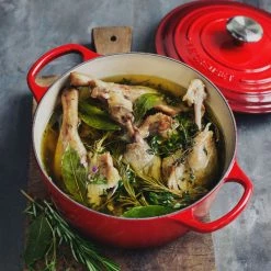 Le Creuset 4.5 Qt. Round Signature Dutch Oven With Stainless Steel Knob | Cerise/Cherry Red 11 Le Creuset 4.5 Qt. Round Signature Dutch Oven With Stainless Steel Knob | Cerise/Cherry Red -Cookware Sets Sales 2023 rs12080 lc 20180130 dk ls 00382