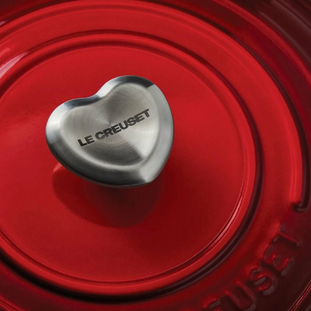 Le Creuset 3.5 Qt. Round Signature Dutch Oven With Stainless Steel Heart Knob | Cerise/Cherry Red 5 Le Creuset 3.5 Qt. Round Signature Dutch Oven With Stainless Steel Heart Knob | Cerise/Cherry Red - Image 5