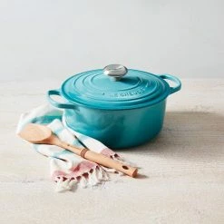 Le Creuset 5.5 Qt. Round Signature Cast Iron Dutch Oven With Stainless Steel Knob | Caribbean Blue 11 Le Creuset 5.5 Qt. Round Signature Cast Iron Dutch Oven With Stainless Steel Knob | Caribbean Blue -Cookware Sets Sales 2023 rs14418 rs8350 180319 lca caribbean rdo 016 soft sunlight ss