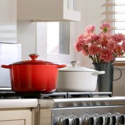 Le Creuset 5.5 Qt. Round Signature Cast Iron Dutch Oven With Stainless Steel Knob | White -Cookware Sets Sales 2023 rs16510 deep oven stovetop still00572273 edited