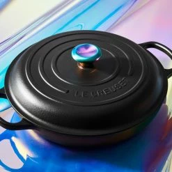 Le Creuset Signature Iridescent Knob | Medium -Cookware Sets Sales 2023 rs18319 221017 lecreuset licoricebraiser square ret lpr