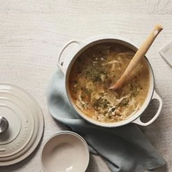 Le Creuset 5.5 Qt. Round Signature Cast Iron Dutch Oven With Stainless Steel Knob | Meringue White -Cookware Sets Sales 2023 rs9179 spring 2019 meringuesouprdo 0848