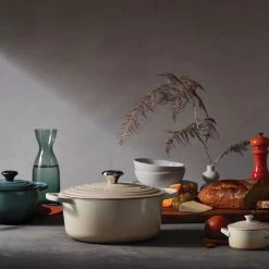 Le Creuset 5.5 Qt. Round Signature Cast Iron Dutch Oven With Stainless Steel Knob | Meringue White -Cookware Sets Sales 2023 rs9801 lca fall fallpalette02 1626oceanmeringue