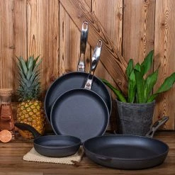 Swiss Diamond | HD Fry Pan With Stainless Steel Handle - 12.5" -Cookware Sets Sales 2023 swiss diamond lifestyles square 0001 swiss diamond lifestyles 2022 3294 1