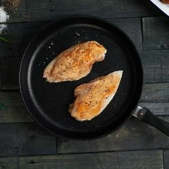 Swiss Diamond | XD Fry Pan With Lid - 12.5" -Cookware Sets Sales 2023 swiss2 3