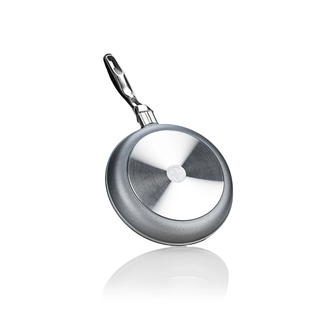 Swiss Diamond HD 9.5" Fry Pan With Griddle Set 4 Swiss Diamond HD 9.5" Fry Pan With Griddle Set - Image 4